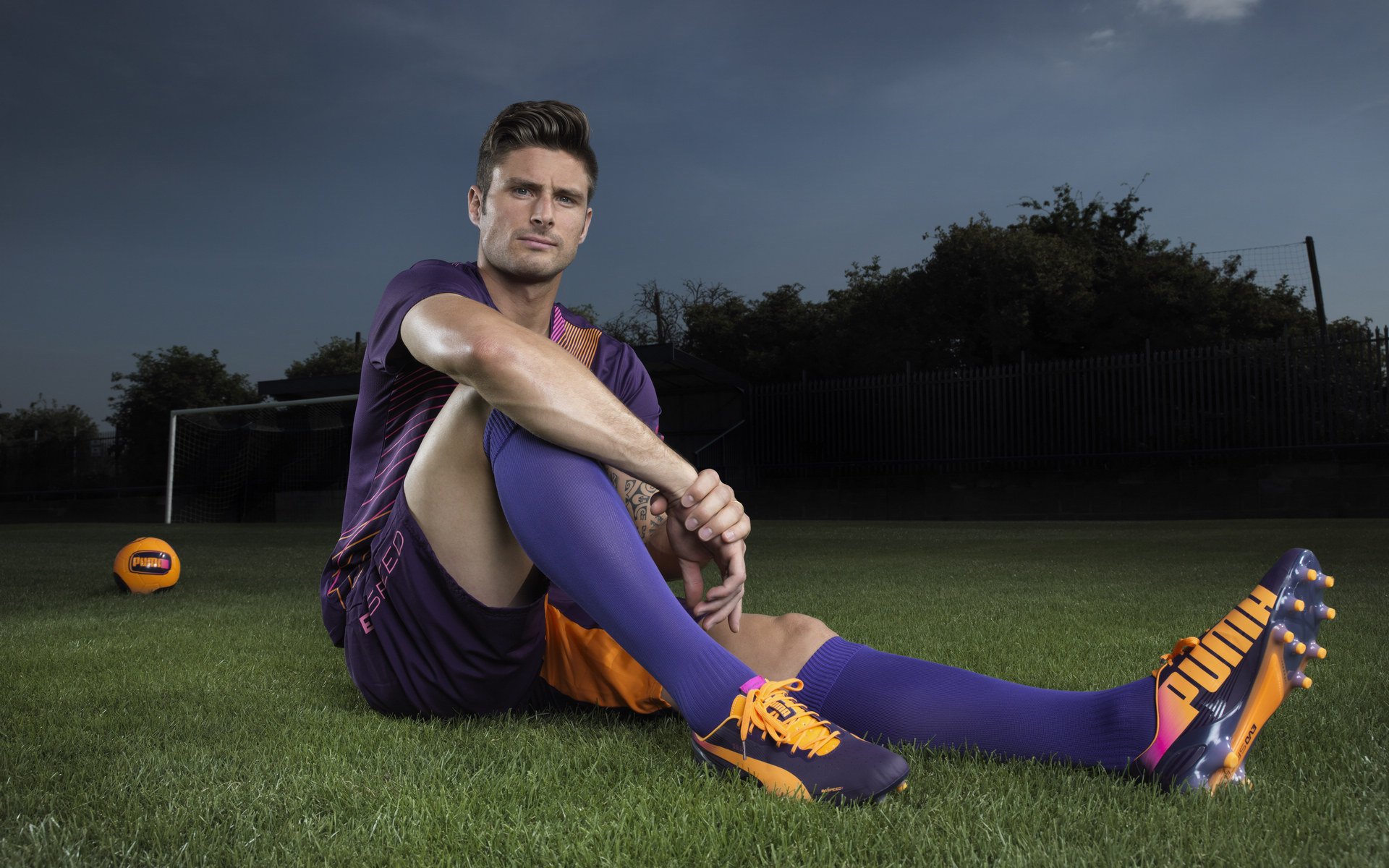 巴萨后场铁三角重生,球迷:这防线我能看一天!,在巴萨效力过的边后卫